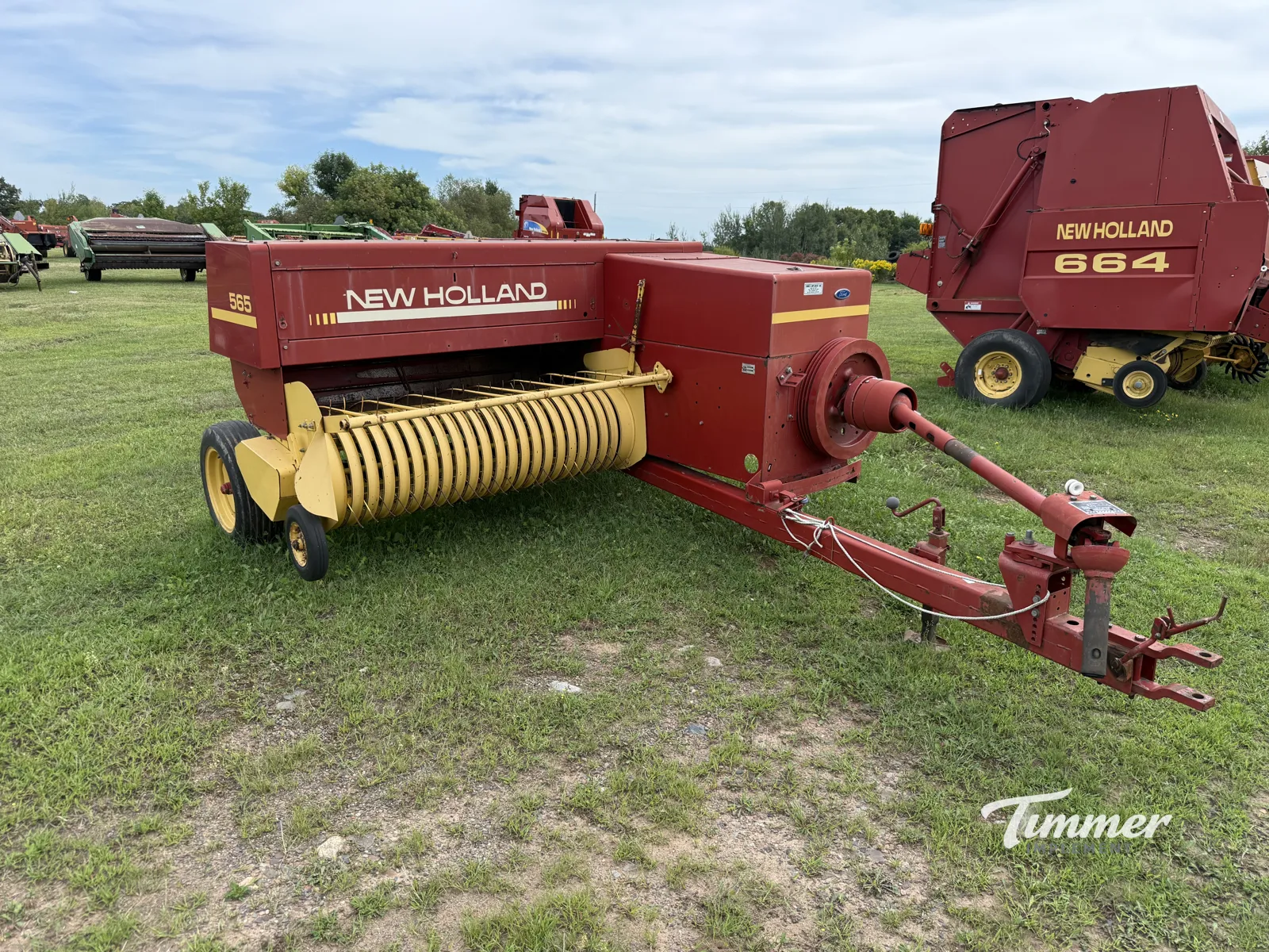 1992 New Holland 565