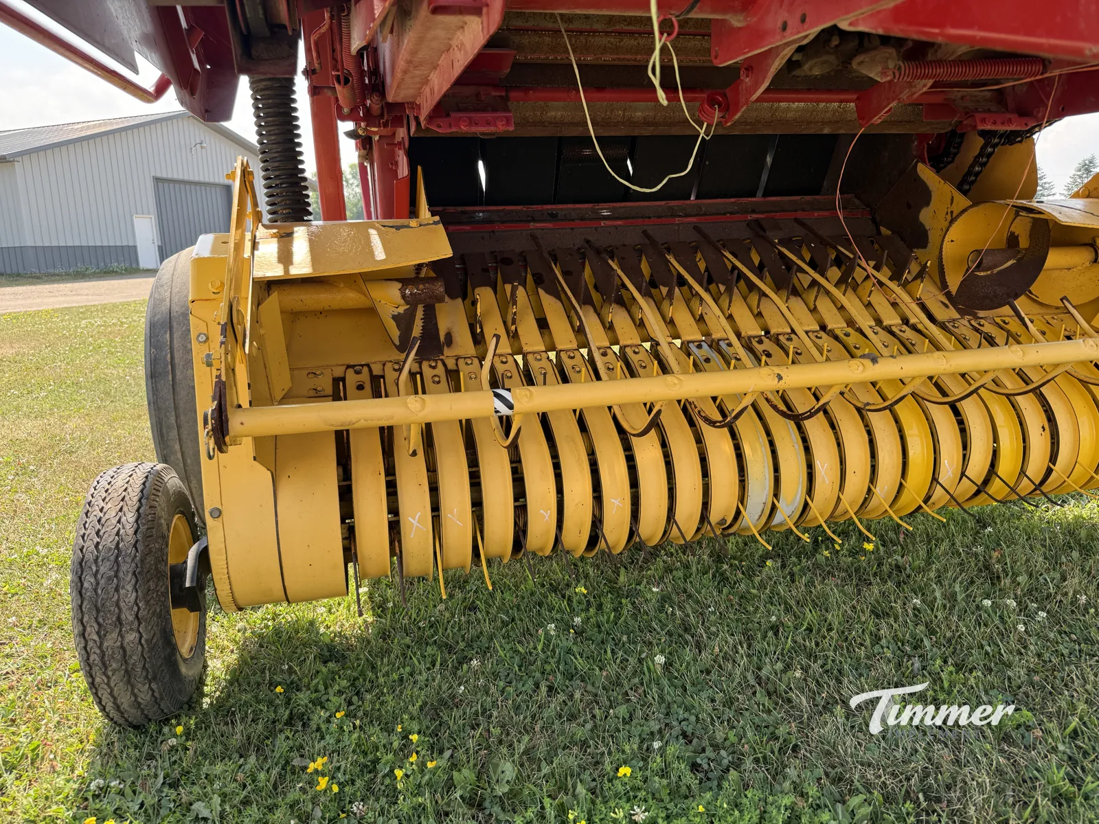 2012 New Holland BR7070 photo 8