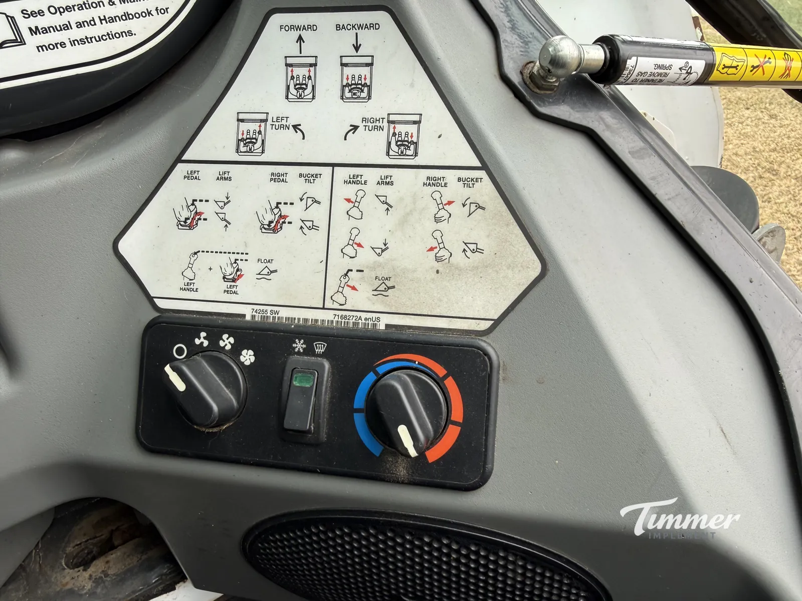 2019 Bobcat T595 photo 14