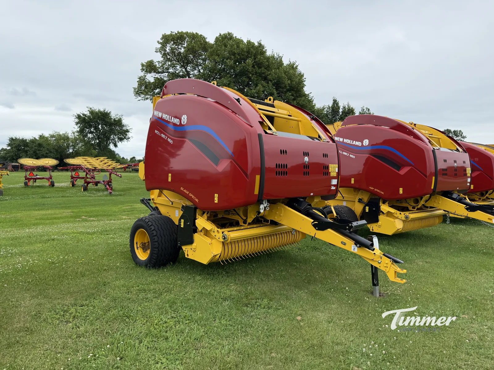 NEW 2024 New Holland Roll-Belt 460