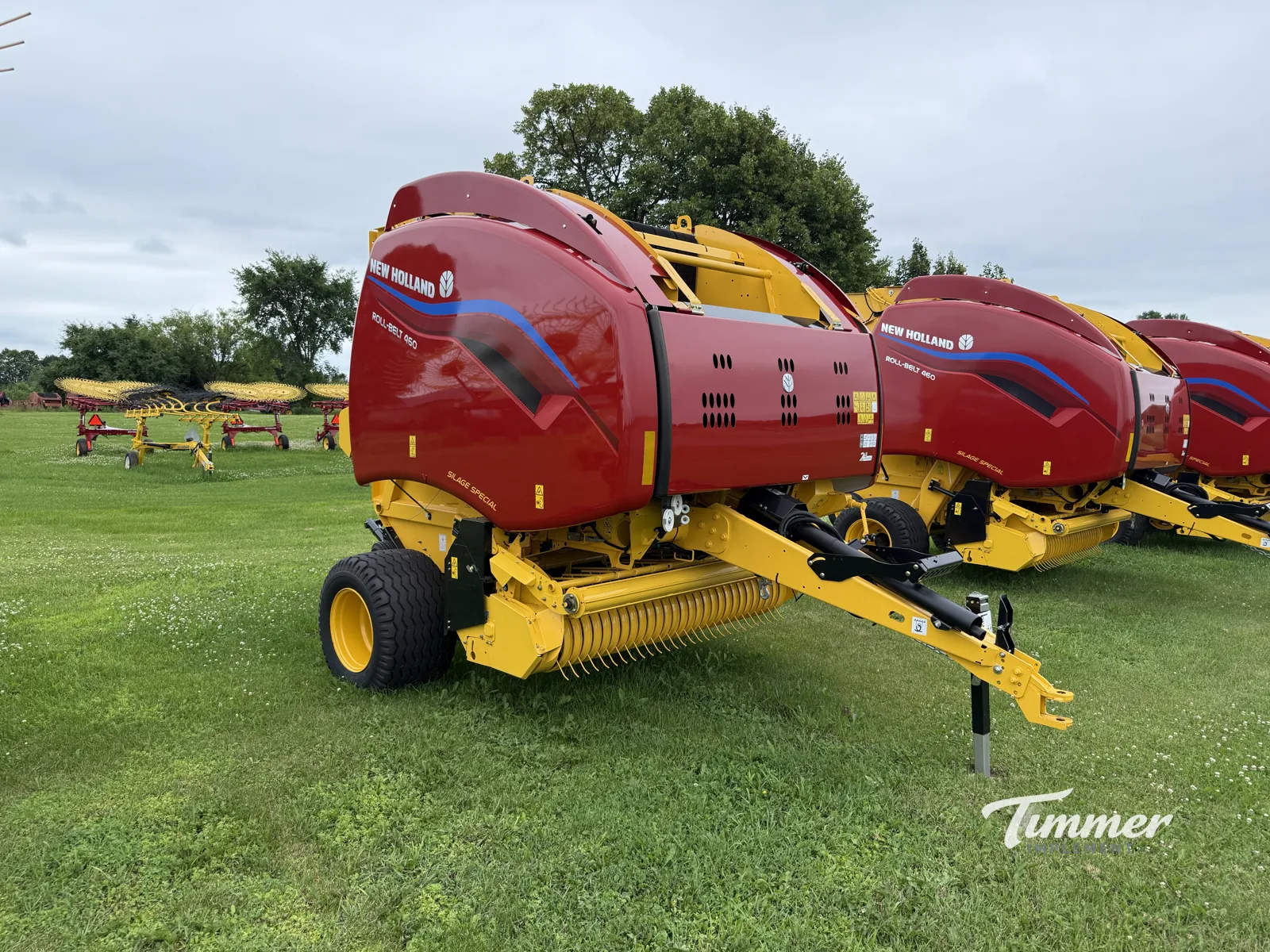NEW 2025 New Holland Roll-Belt 460