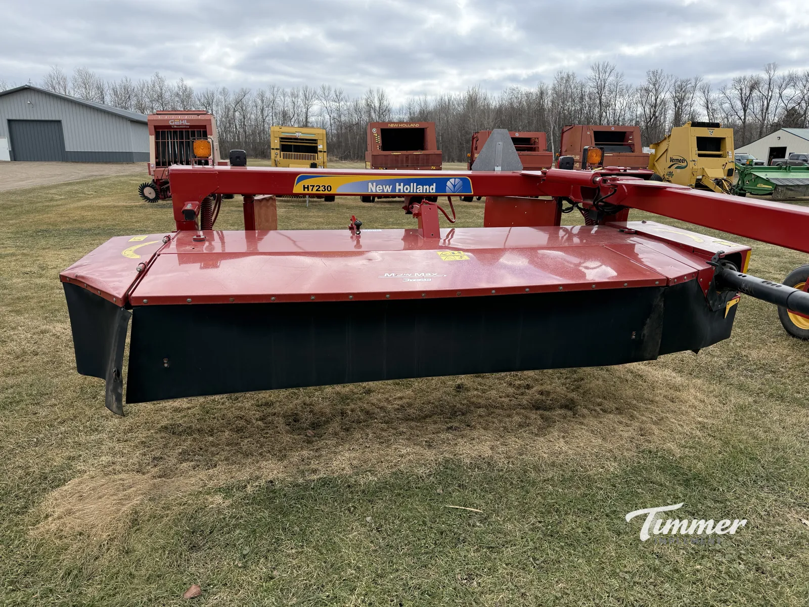 2017 New Holland H7230 photo 2