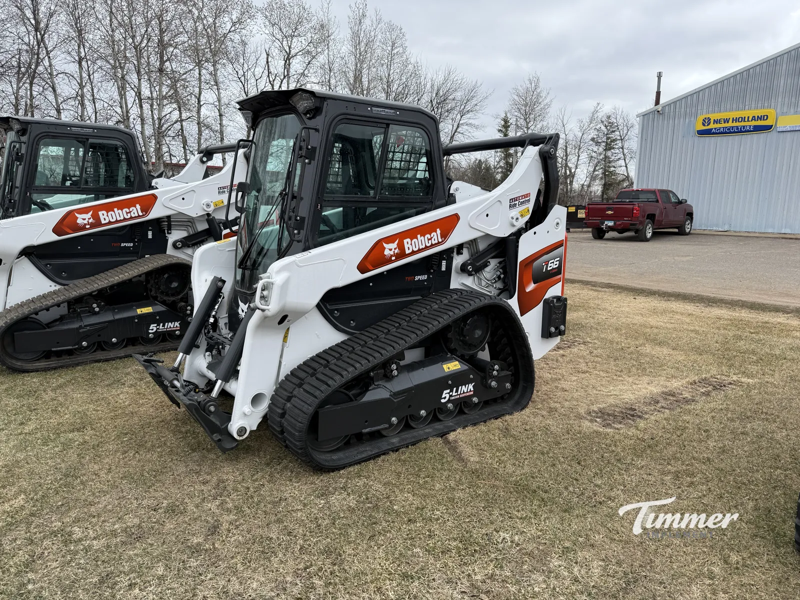 NEW 2025 Bobcat T66 photo 4