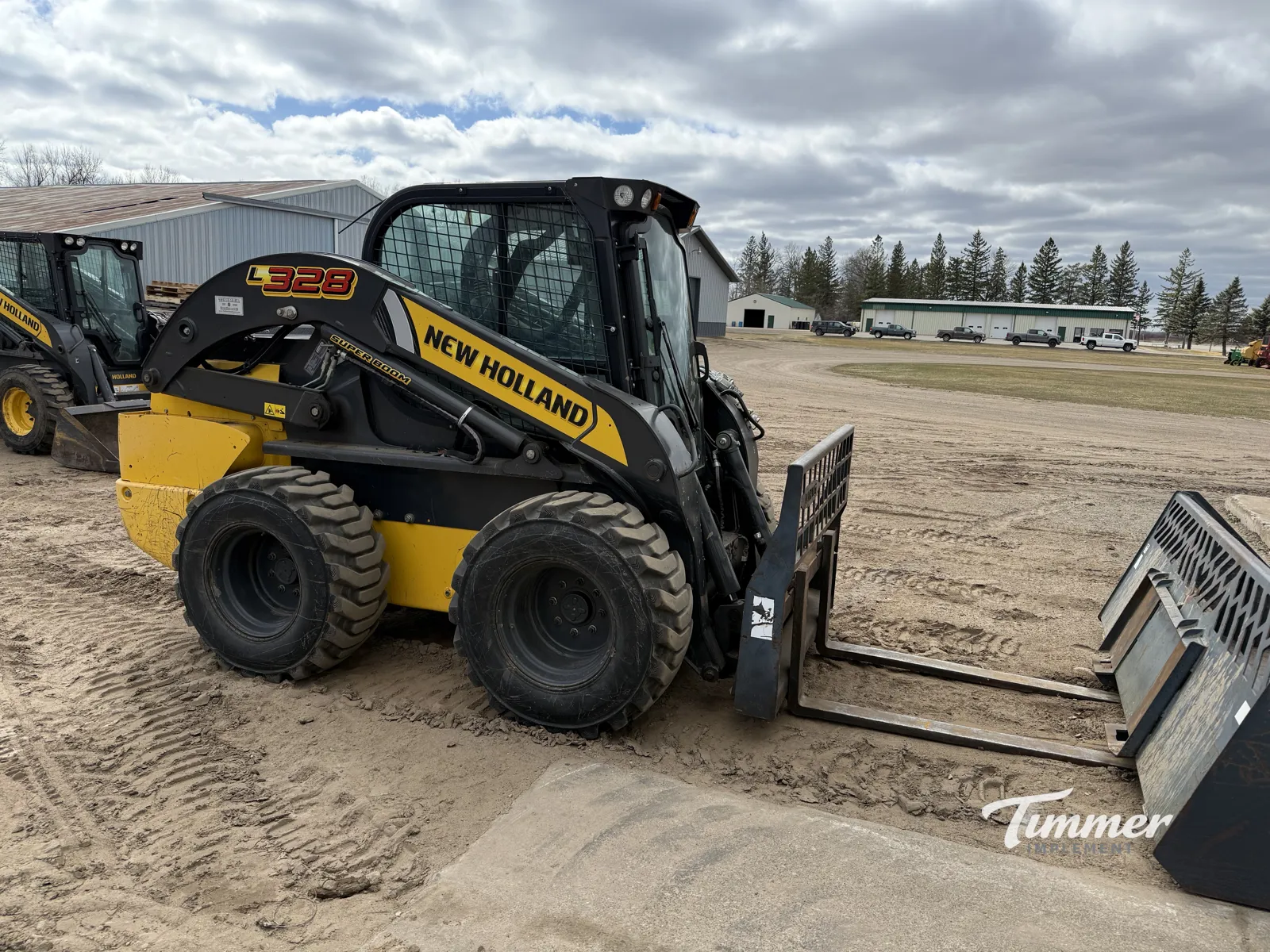 2022 New Holland L328