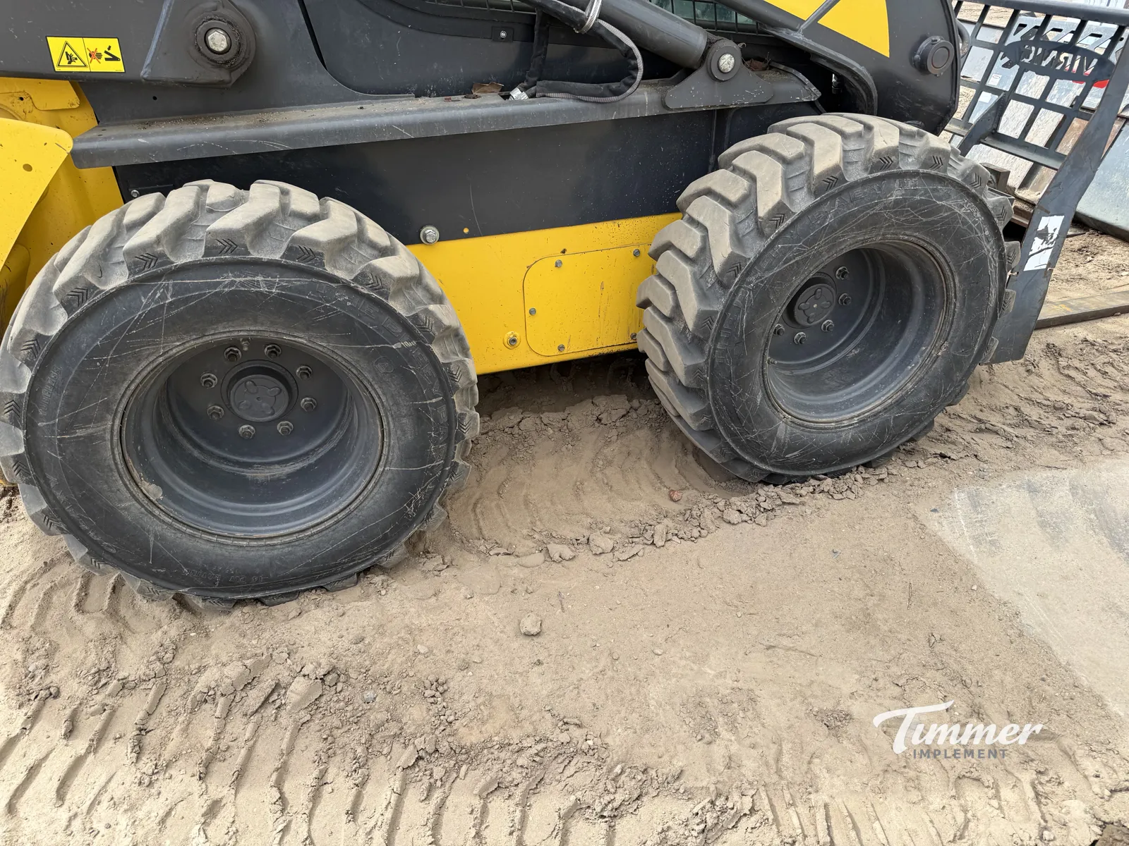 2022 New Holland L328 photo 8