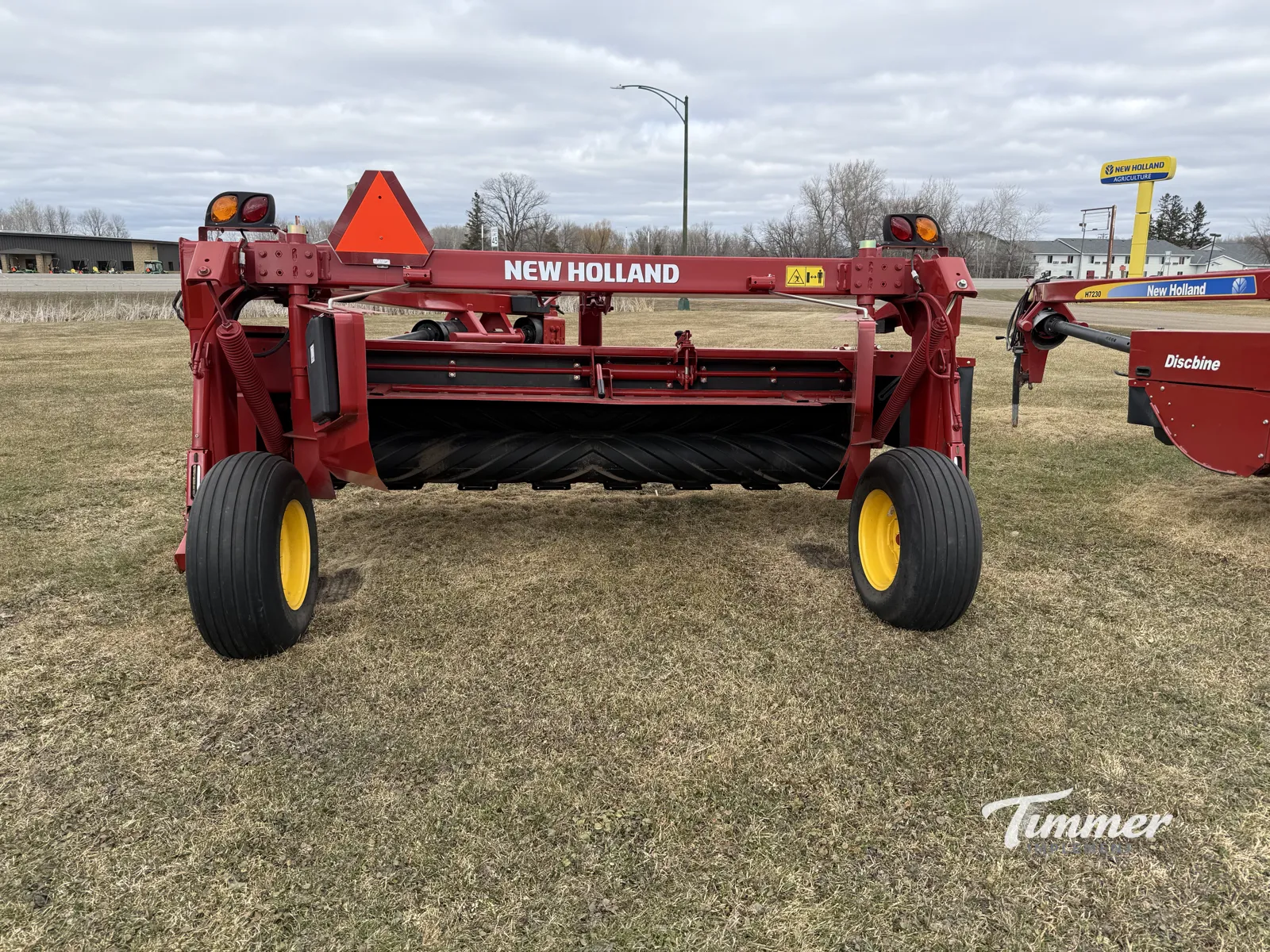 2019 New Holland 210R photo 8