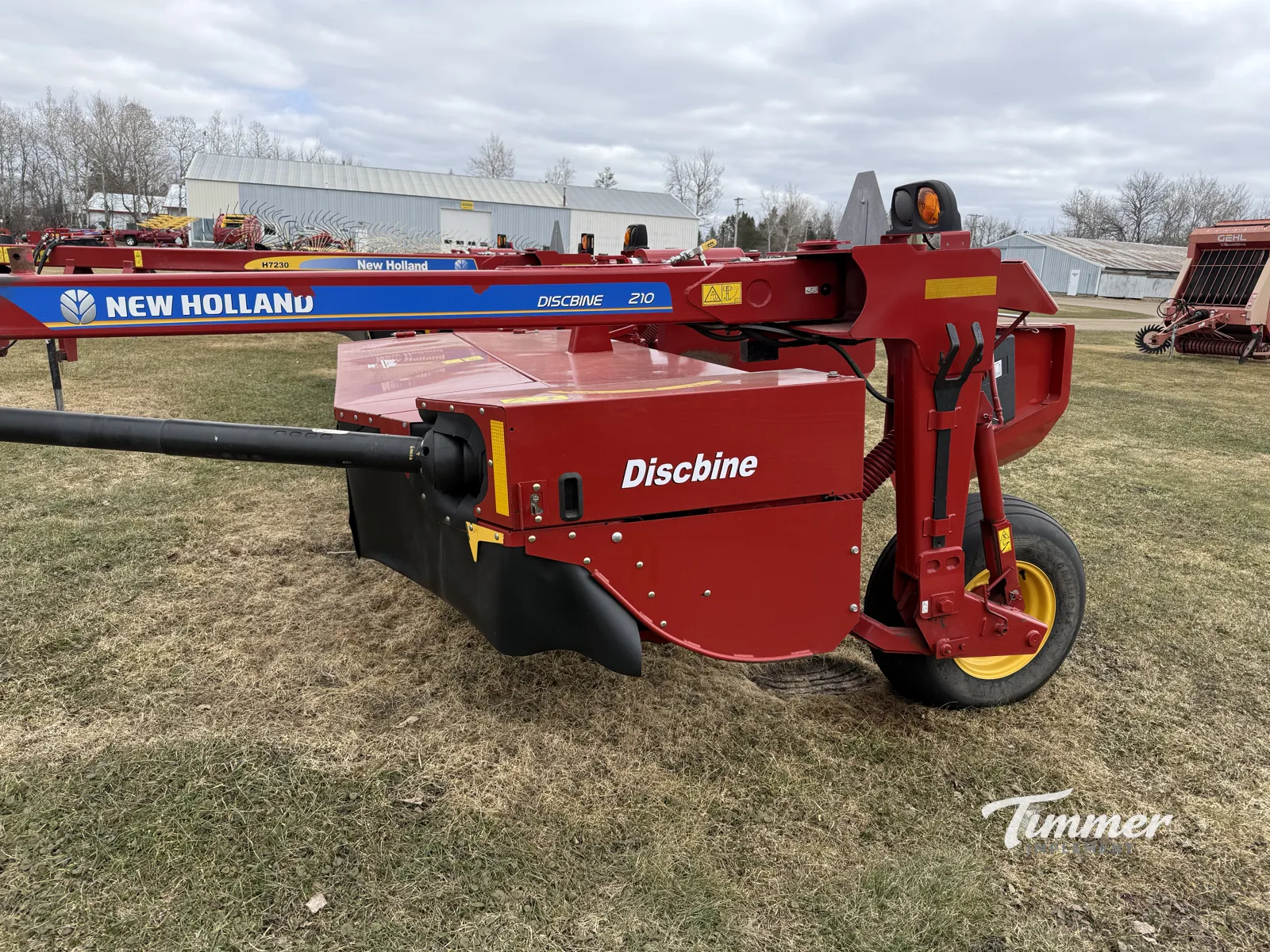 2019 New Holland 210R photo 6
