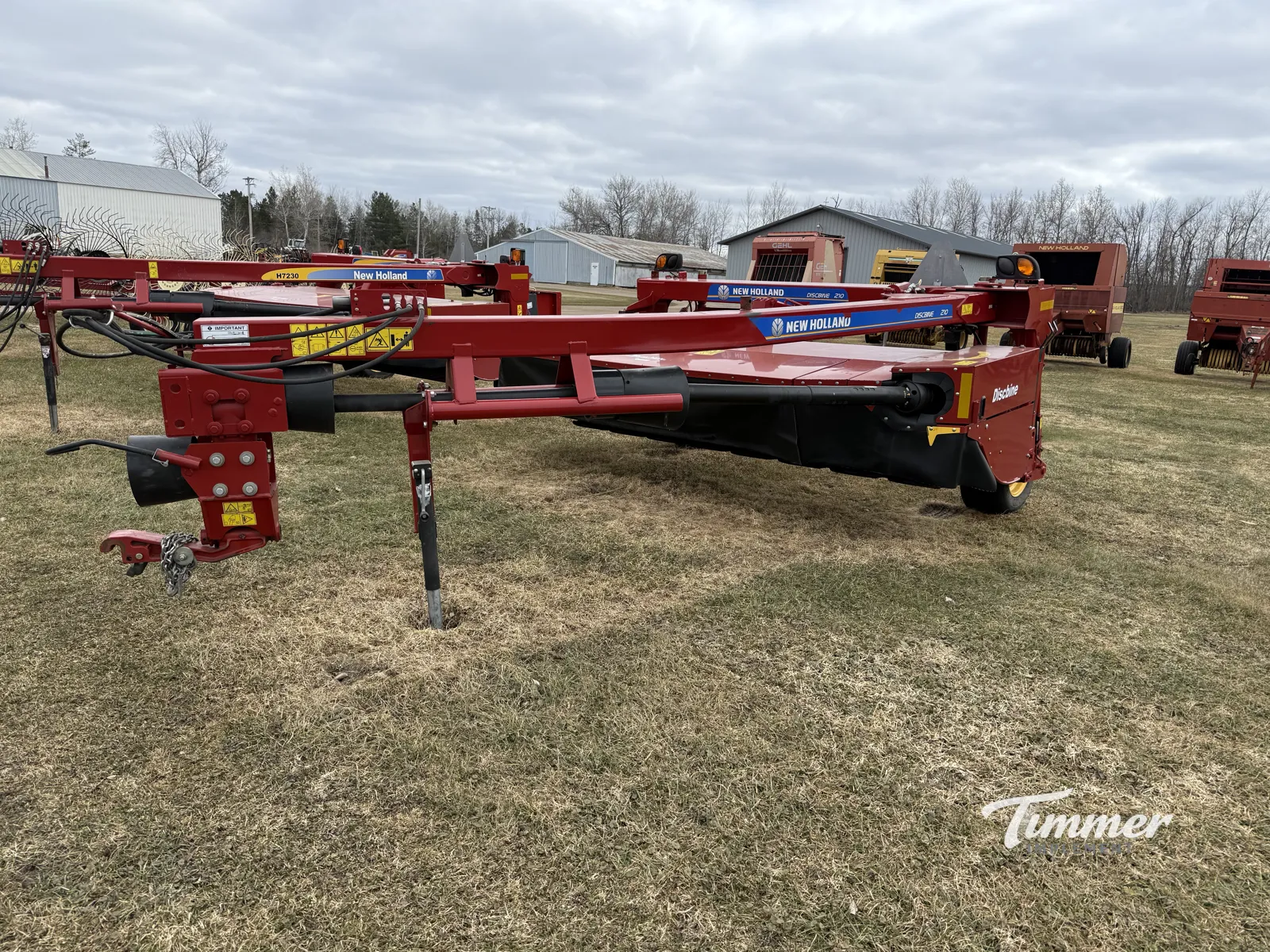 2019 New Holland 210R photo 4