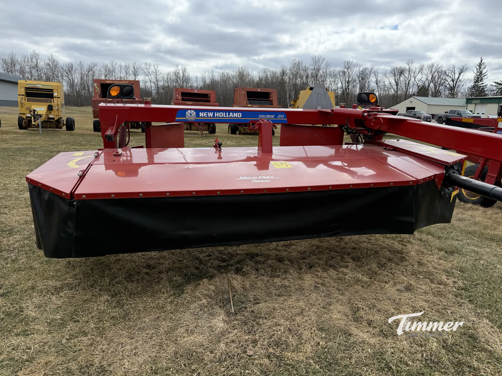 2019 New Holland 210R photo 2